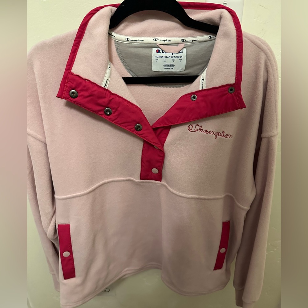 Light pink Champion sweatshirt